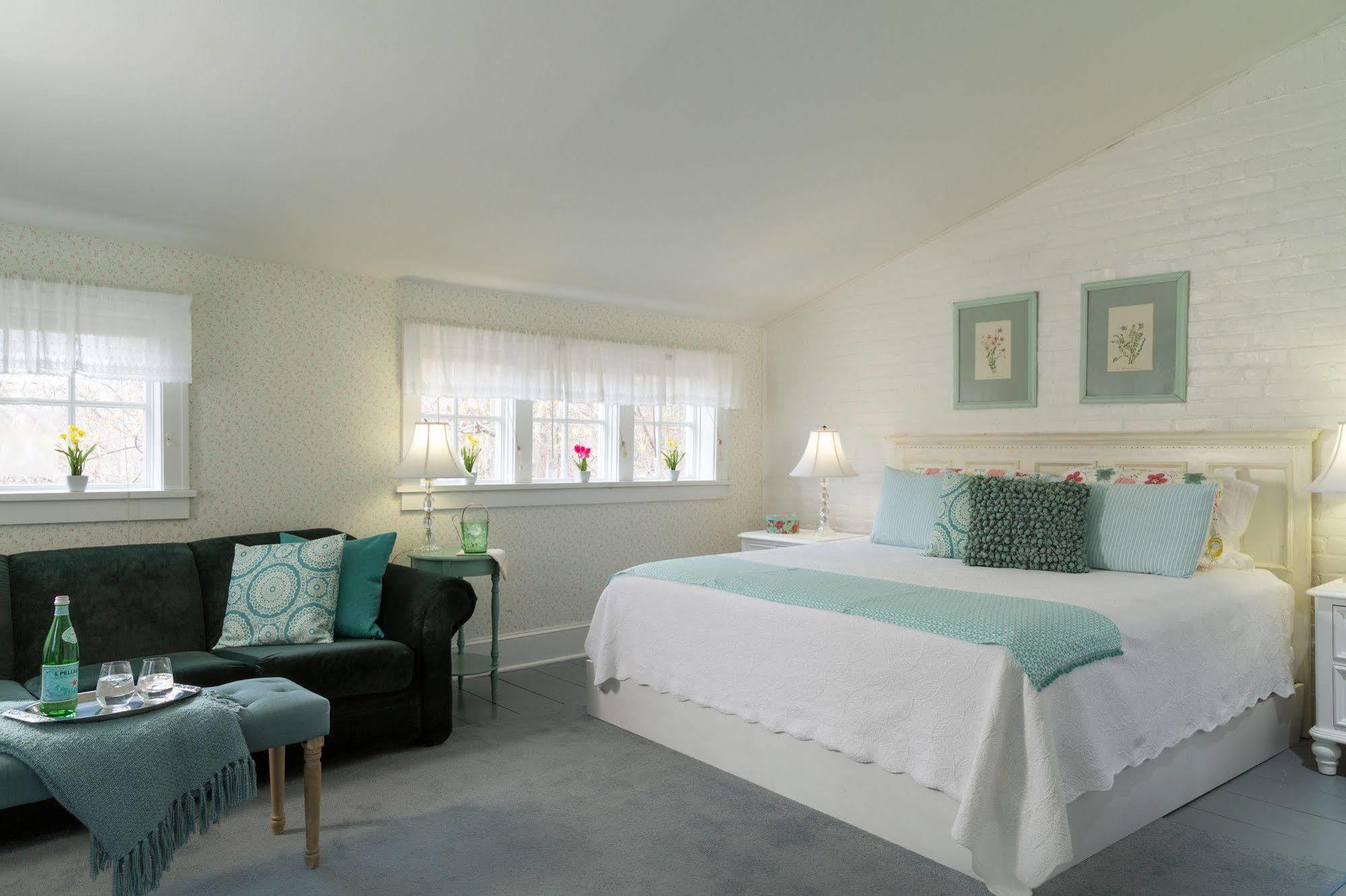 Four Chimneys Inn เบนนิงตัน ภายนอก รูปภาพ