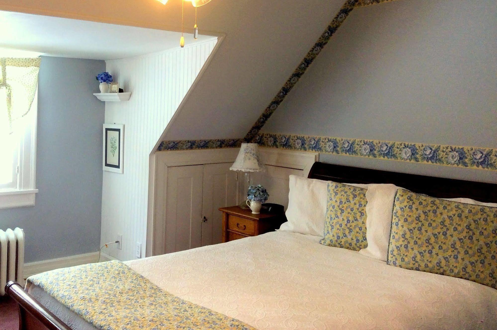 Four Chimneys Inn เบนนิงตัน ภายนอก รูปภาพ